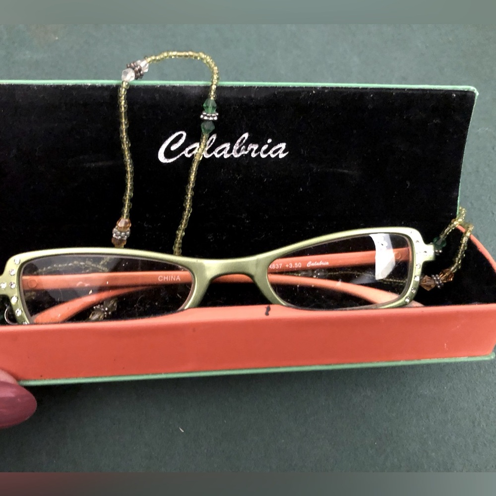 💋VIP Calabria Two Tone Reading Glasses with Matching Hard Case💋